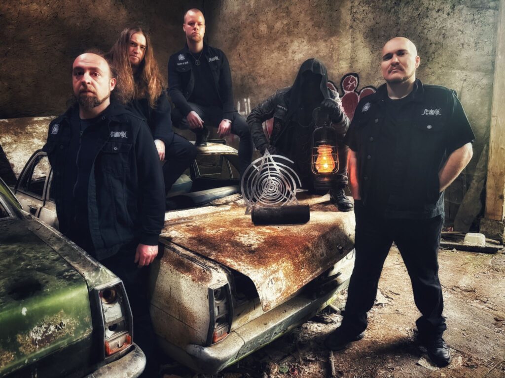 Aeonik Bloodstained Metal